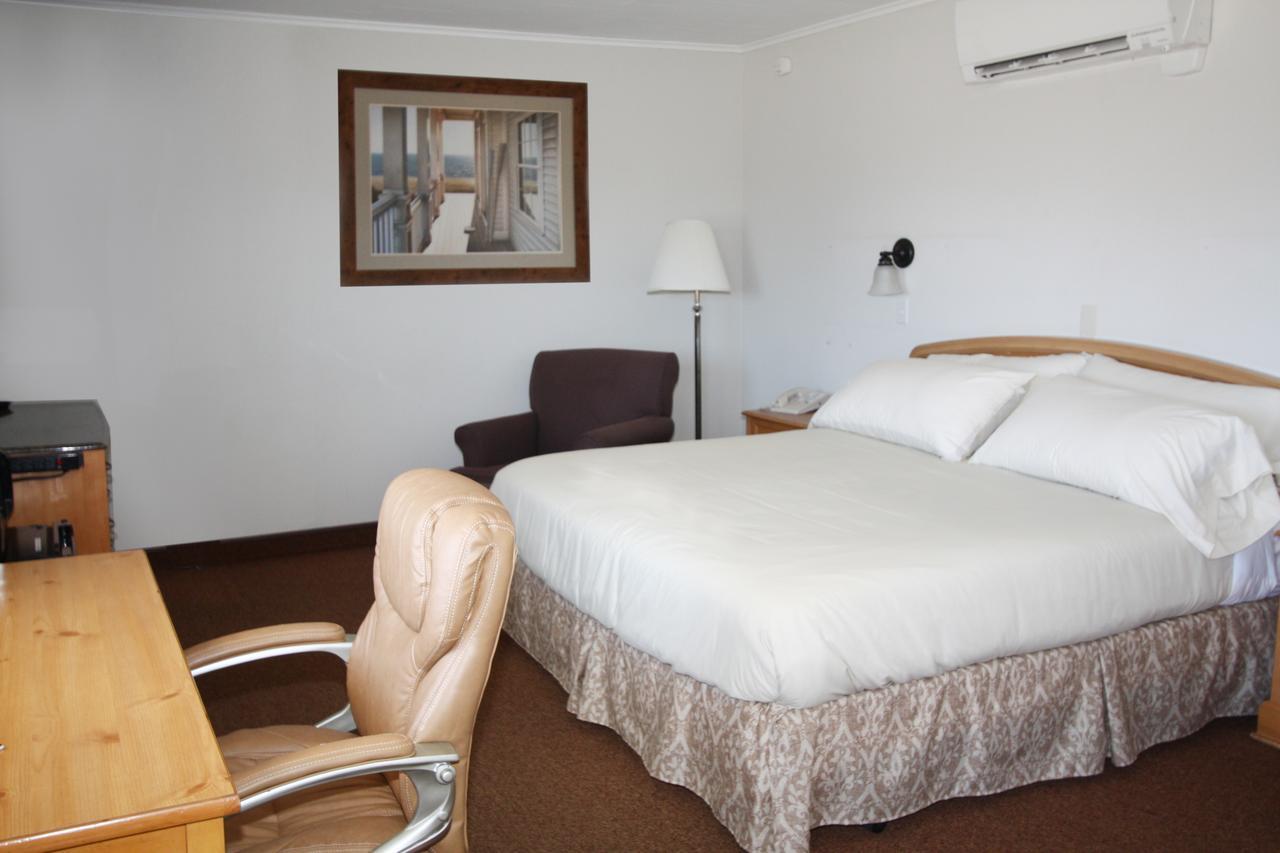 The Bluebird Motel Maine Machias Екстер'єр фото