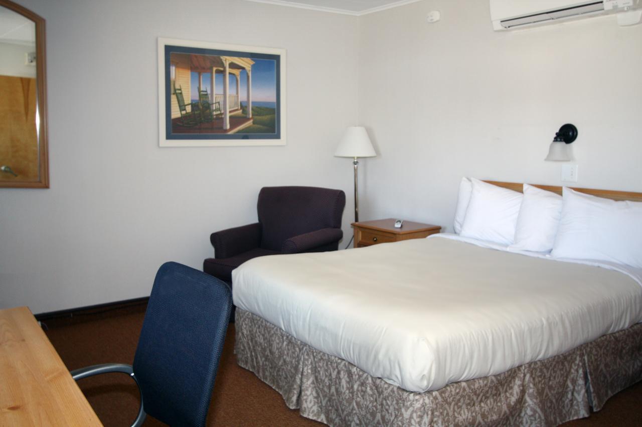 The Bluebird Motel Maine Machias Екстер'єр фото