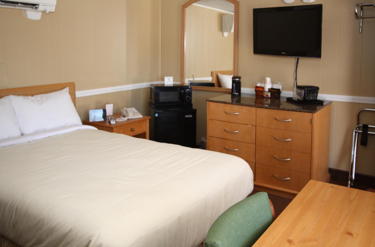 The Bluebird Motel Maine Machias Екстер'єр фото
