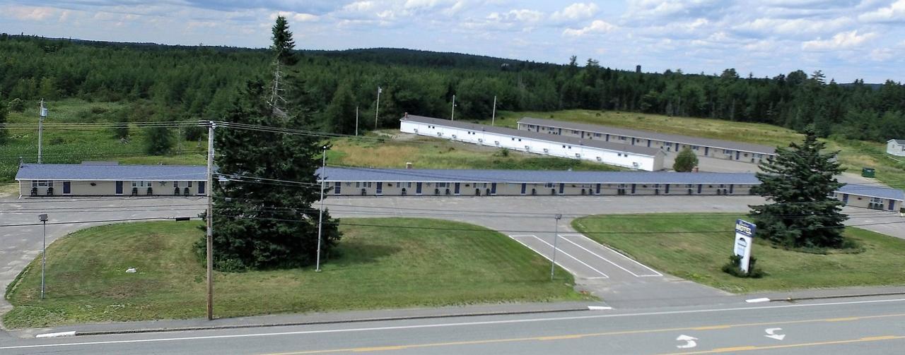 The Bluebird Motel Maine Machias Екстер'єр фото